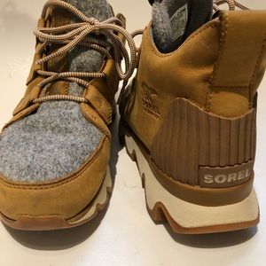 Sorel Women’s Kinetic Caribou Waterproof Booties